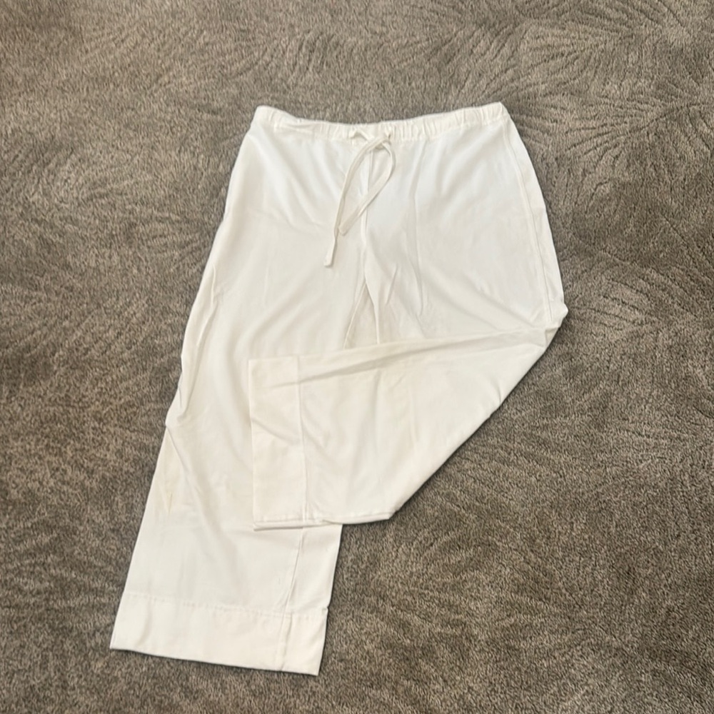 White Wide Leg Pants with Smooth Fabric